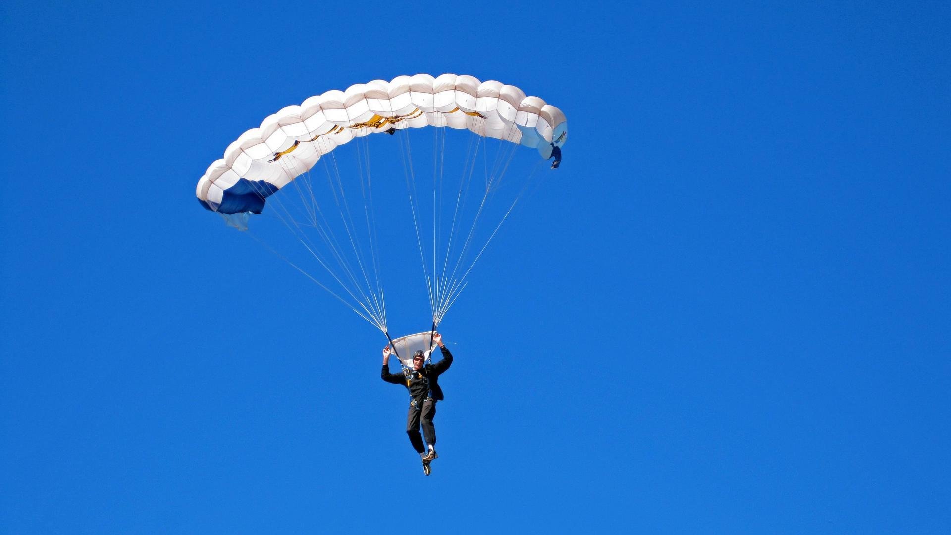 BLG惊险翻盘赛季精彩故事