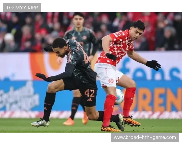 32岁神锋梅开二度，孔帕尼率队击败世俱杯冠军续写连胜，孔帕尼巅峰啥水平