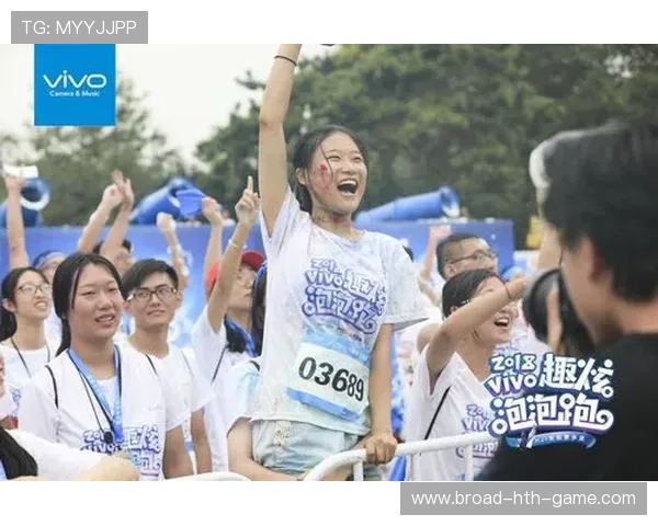 运动员最萌瞬间：运动中的萌宠陪跑