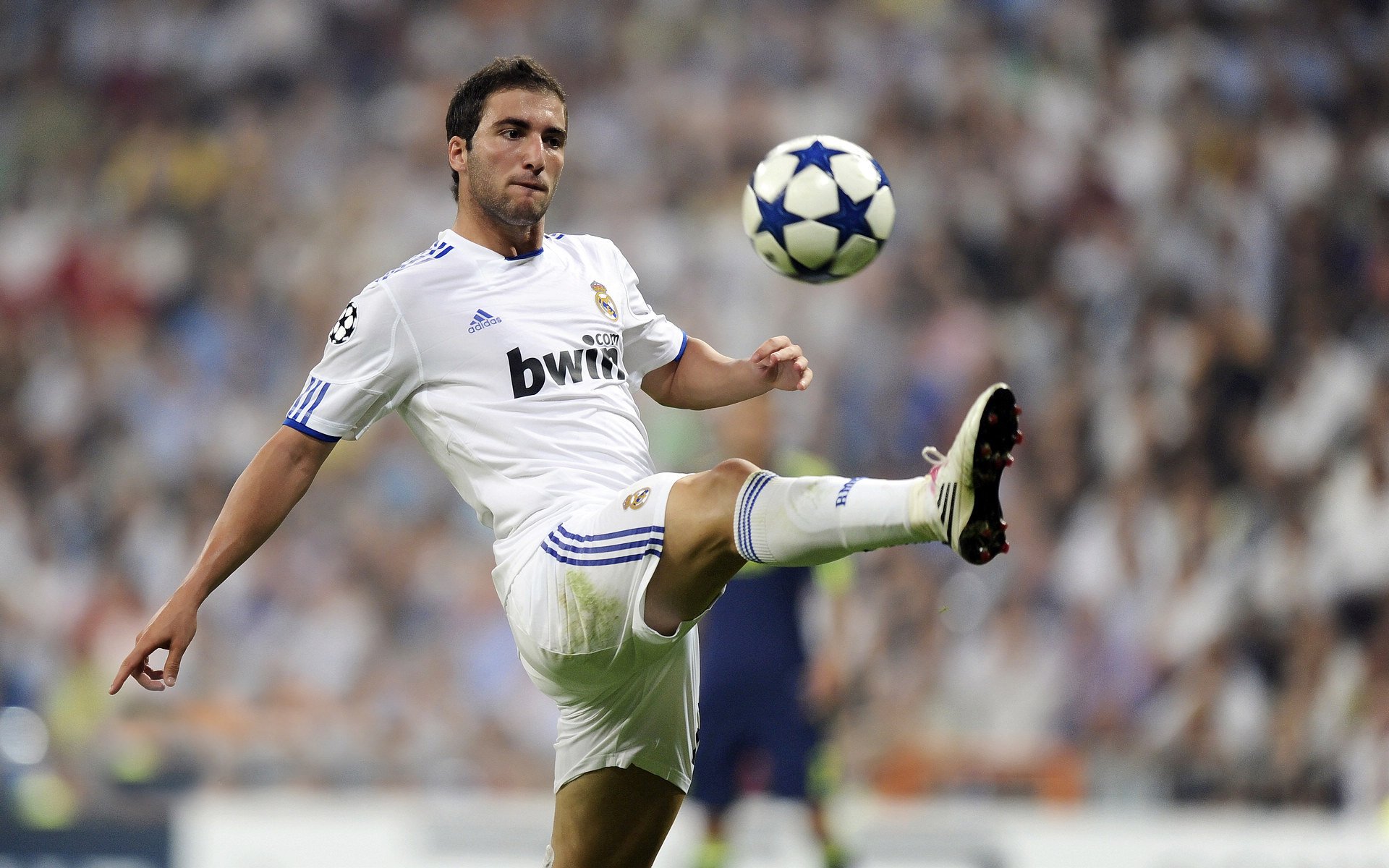 C罗即将告别赛场?本人回应退役话题,c罗明年是否退役